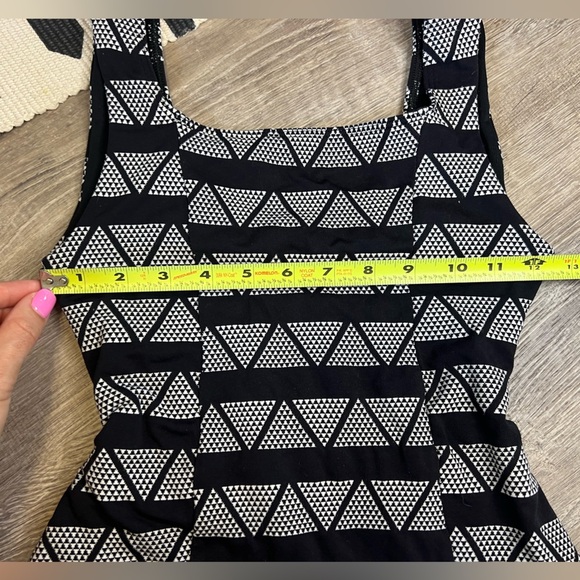 Seea Maidu Tofino Retro One Piece Swimsuit Small - Picture 6 of 11